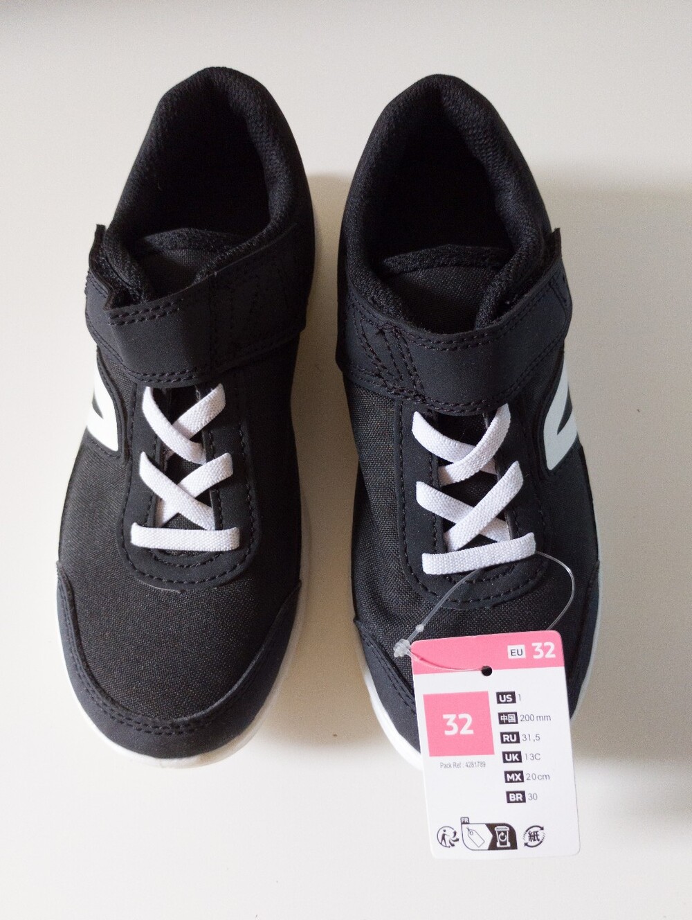 Decathlon 140 Kids Athletic Sneakers Size US 1